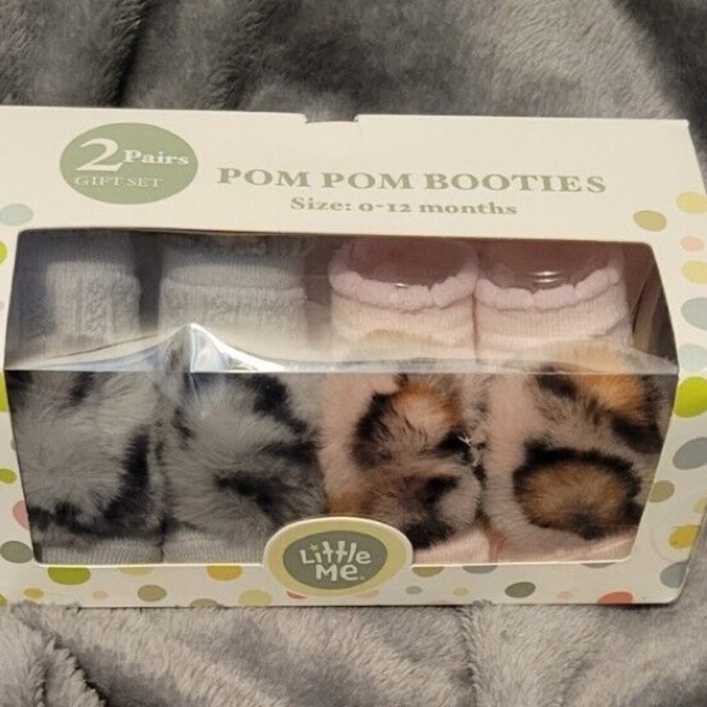 New Little Me Pom Pom Booties Socks 0-12 months 

Inventory bin HH